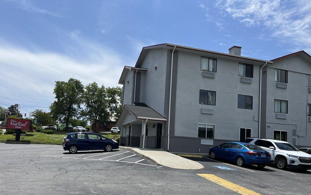 Red Roof Inn Suffolk Dış mekan fotoğraf